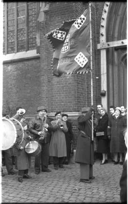 Vlag Koekoeksmanillers, Izegem 1957