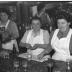 Kampioenviering kaartclub café 'Vlasnijverheid':achter en voor de toog, Izegem 1957 