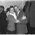  Kampioenviering kaartclub café 'Vlasnijverheid': kampioenenbal, Izegem 1957