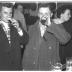 Kampioenviering kaartclub café 'Vlasnijverheid':achter en voor de toog, Izegem 1957 