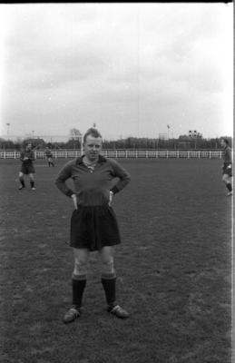 Voetbalclub  FC Izegem: speler Rufin Ramon op veld, Izegem 1958