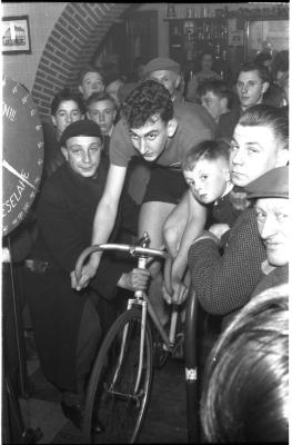 Fietsen op rollen: Silver Baert op de rollen, Izegem 1958