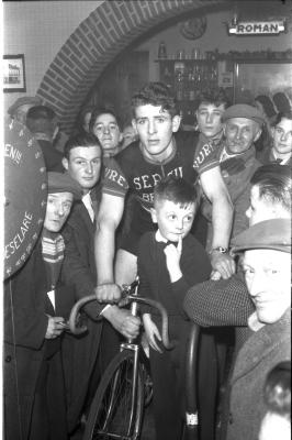 Fietsen op rollen: M. Christiaens op de rollen, Izegem 1958