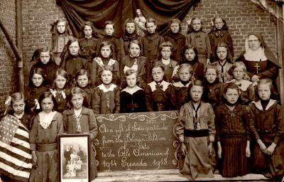 Klasfoto meisjesschool, Gits, 1914-1918