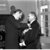 Huldiging Saelen: Saelen krijgt medaille en houdt bedankingsrede, Kachtem 1958
