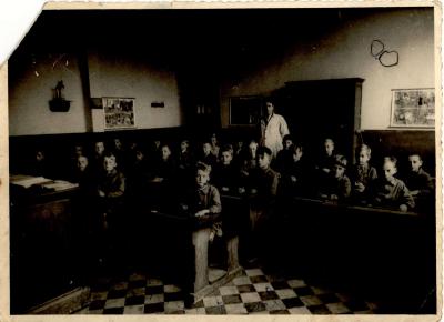 De klas van meester André Callewaert (oud gemeenteraadslid), Gits, 1940