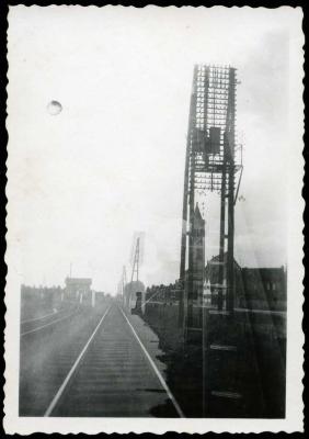 Zicht op de spoorlijnen Roeselare-Menen en Roeselare-Ieper